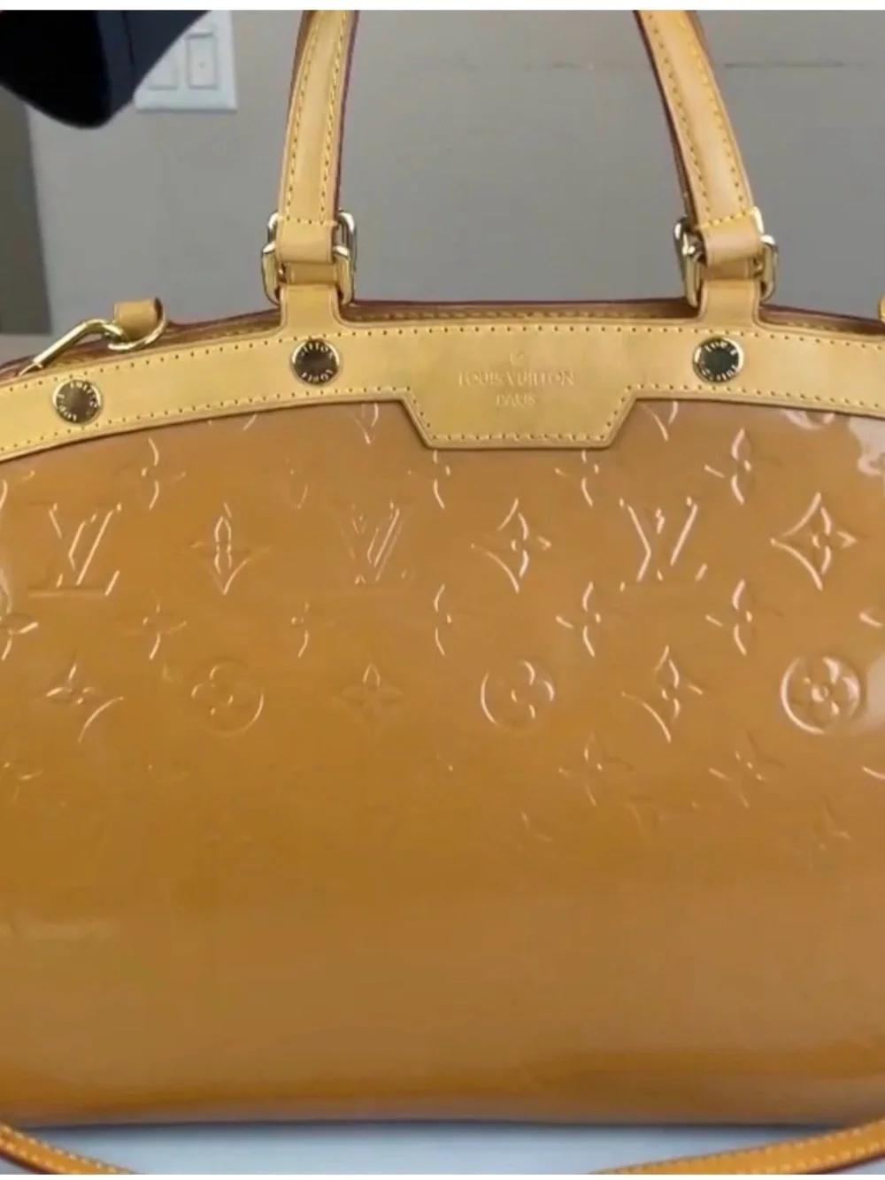 Louis Vuitton Vernis Blair MM Monogram Dune Shoulder Bag